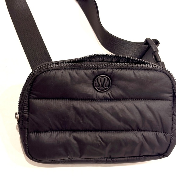 Lululemon Everywhere Wunder Puff 2L Belt Bag - Picture 5 of 11